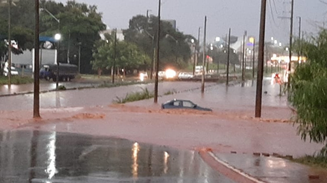 Chuva Causa Estragos Em Araraquara Comando Vp