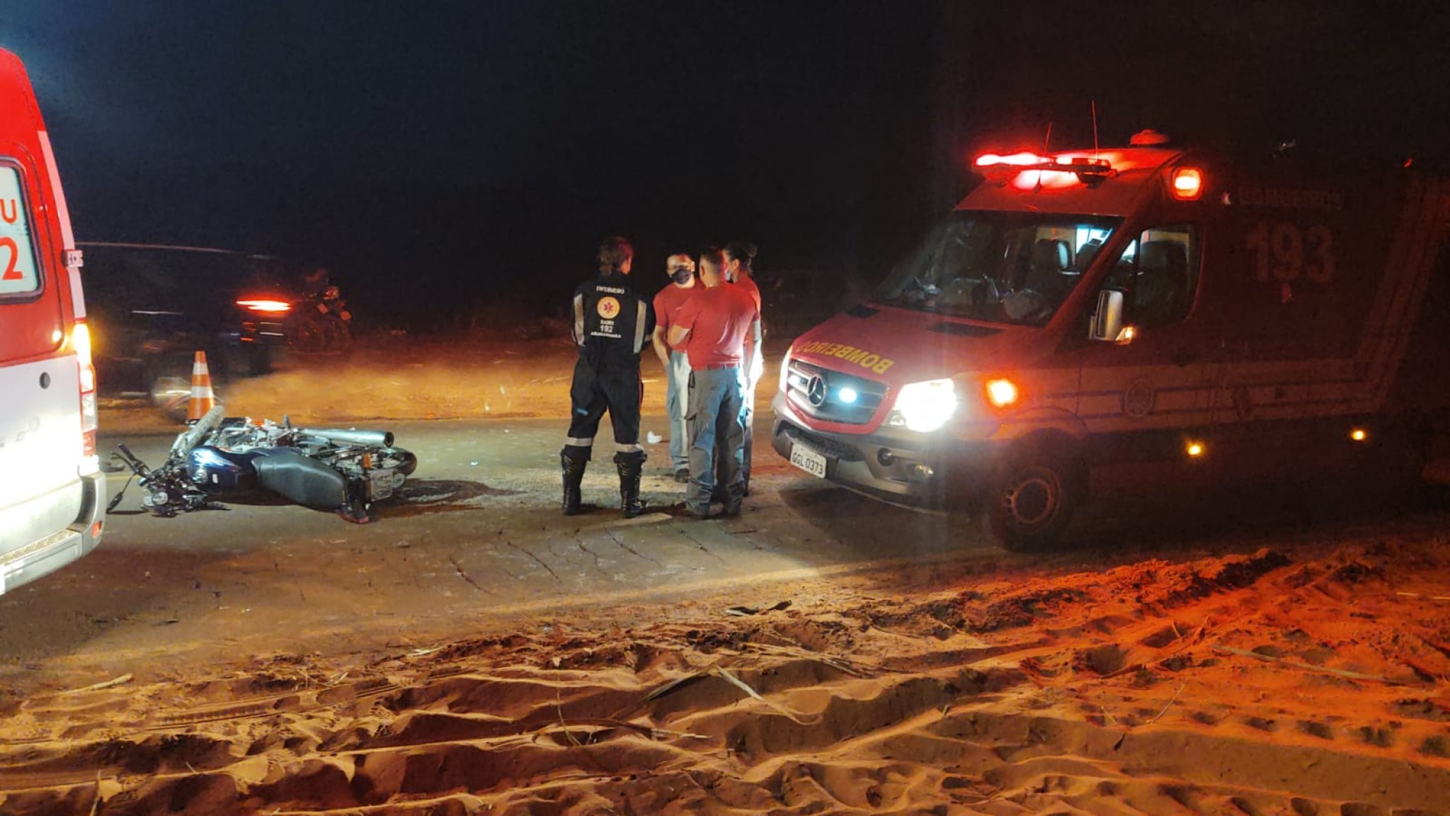 Motociclista Morre Ao Colidir Na Traseira De Trator E Ser Atropelado