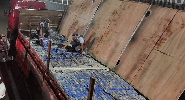 policia-militar-rodoviaria-apreende-mais-de-16-t-de-maconha-no-interior-de-sp-31032023172929529