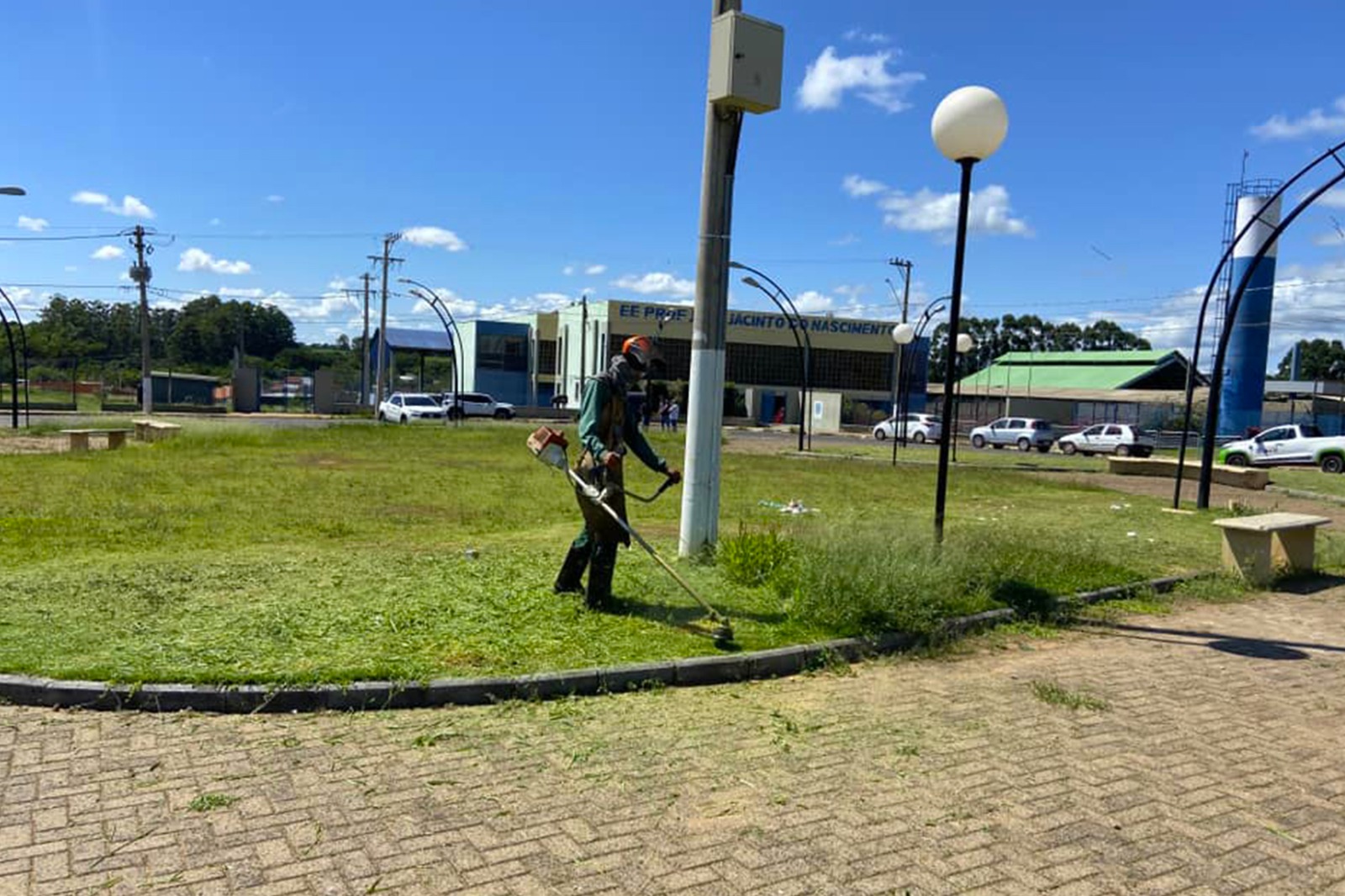 19d2f9a4-2378-488d-bb49-e6700a475595