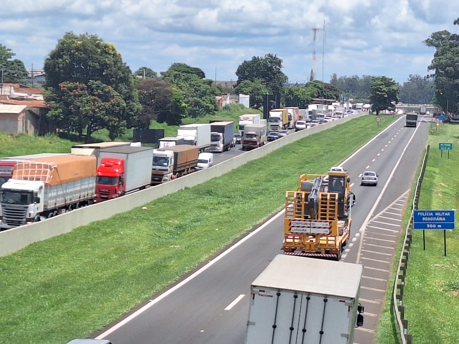 0ff6e208-544a-4bf8-a710-4f7403469ab2