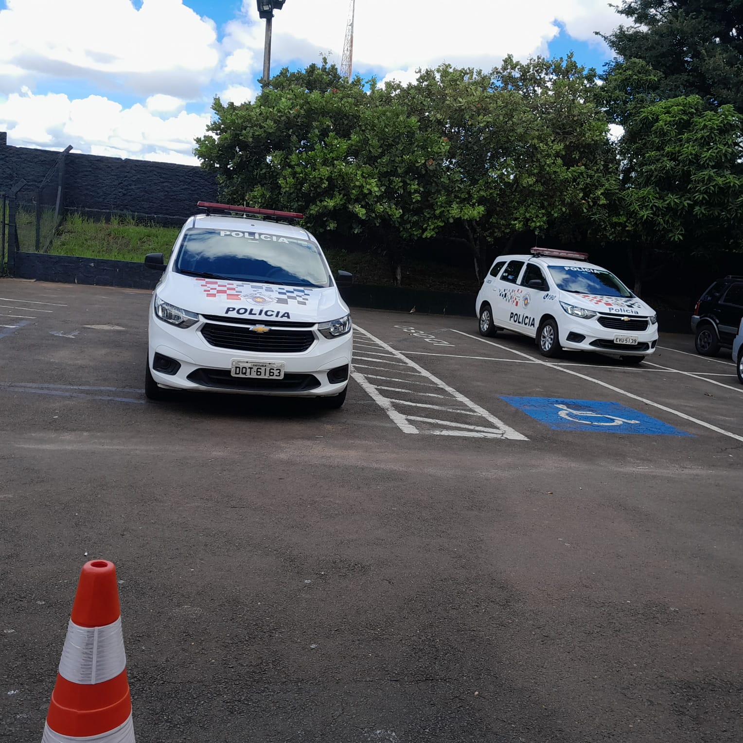 75b1084b-b785-4d50-9455-48ea3a5f6e77