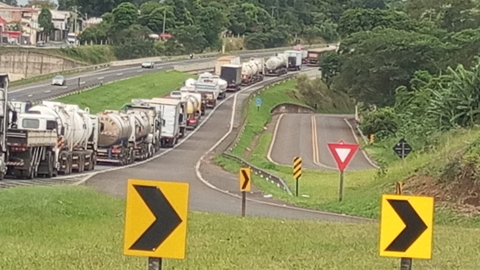 8bd67660-bd44-4cf2-8894-8dfbd0d62e18