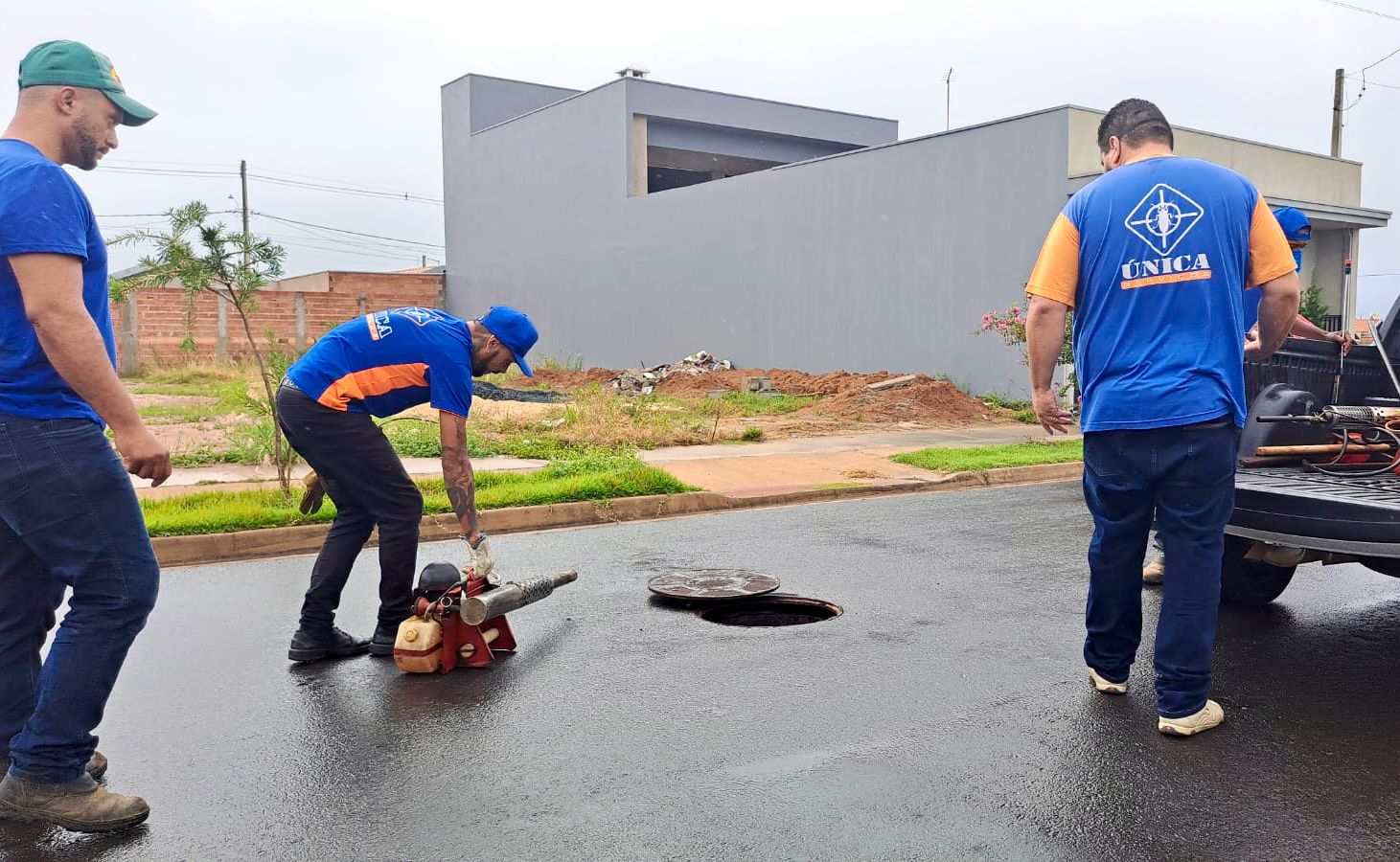 9ee2a4dc-e778-456b-81ca-4c789940d6f2