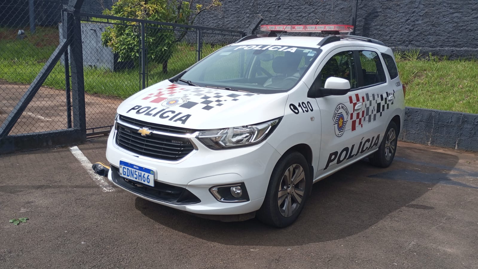 f1c74c76-086f-43bb-b972-a98c98191de6