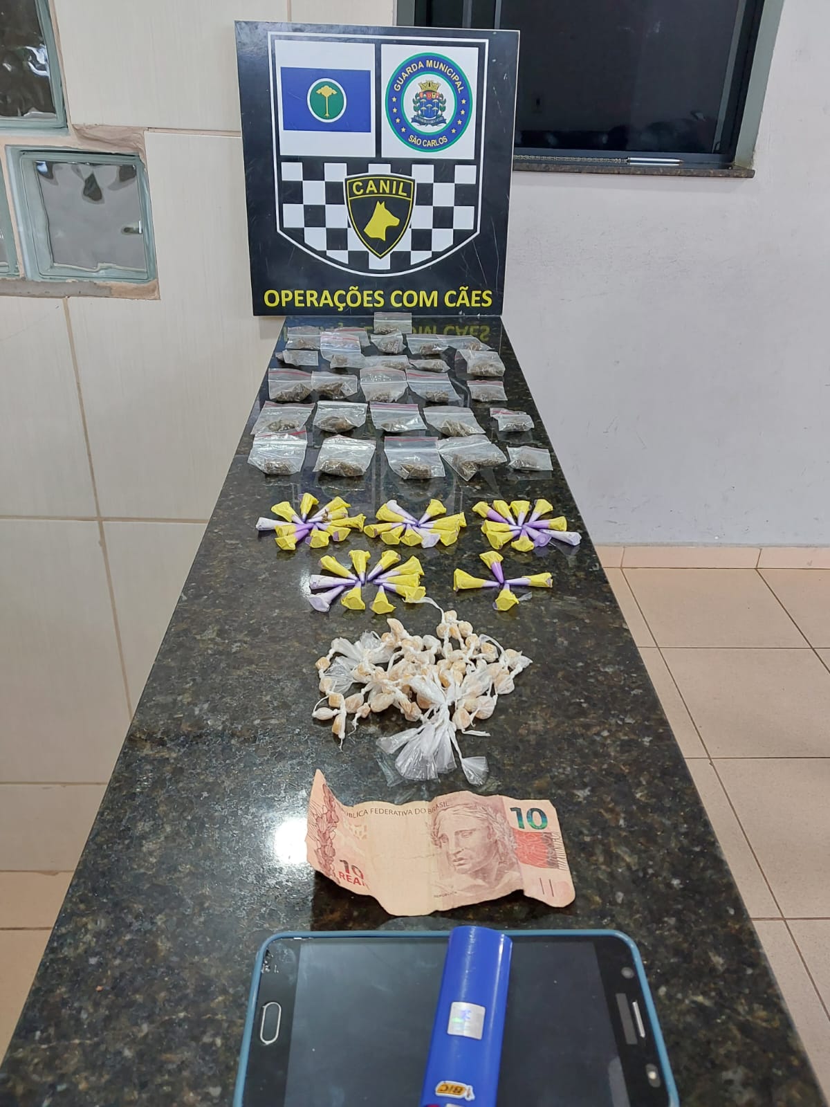 225a5ad6-b388-4009-8f9e-d20bd9795296