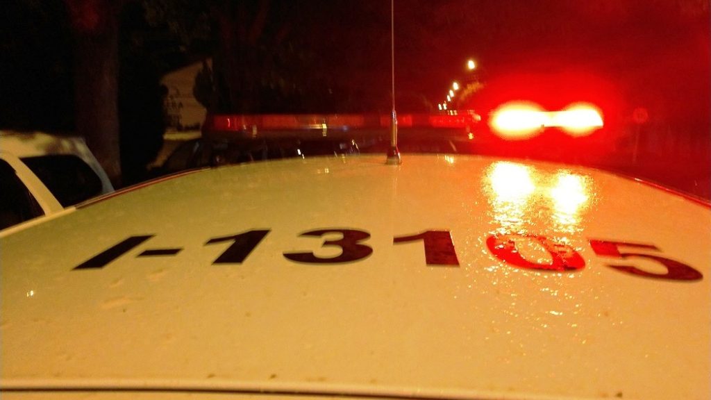 policial-e-mordido-por-mulher-e-cachorros-em-resistencia-a-prisao-R3hy-1024×576