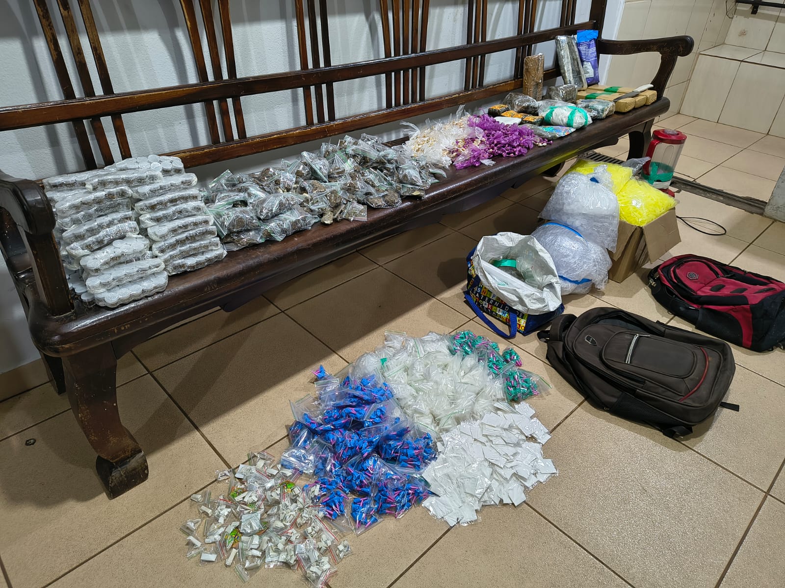 09ff3215-af1e-41cc-974b-cc767d34a677