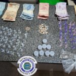 Traficante foge da GCM e abandona drogas e dinheiro