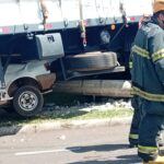 Caminhão causa grave acidente na Av. Bruno Rugierro Filho