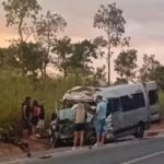 Tragédia : acidente com van a caminho deixa 8 mortos