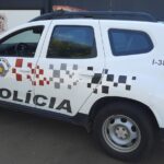 Mulher procurada por homicídio é detida pela PM