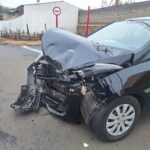 Carro avança preferencial na Vila Celina e causa acidente