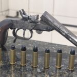 Homem é detido por posse de arma de fogo