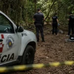 Corpo em avançado estado de decomposição é encontrado em área de mata