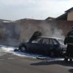 Mulher é detida após colocar fogo no carro do marido